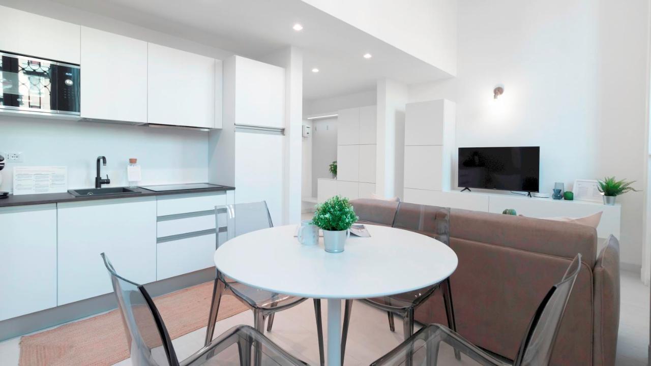 Italianway - Tortona 8 Apartment Milan Bagian luar foto